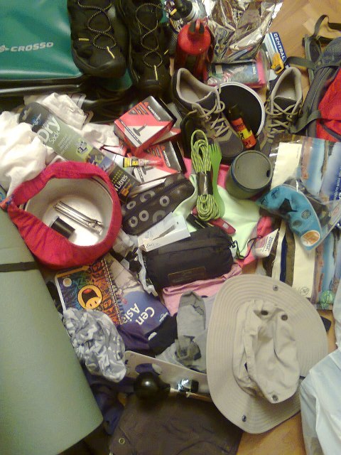 428591_159634547550082_1330336313_n